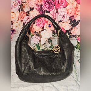 EUC Michael Kors Leather Shoulder bag